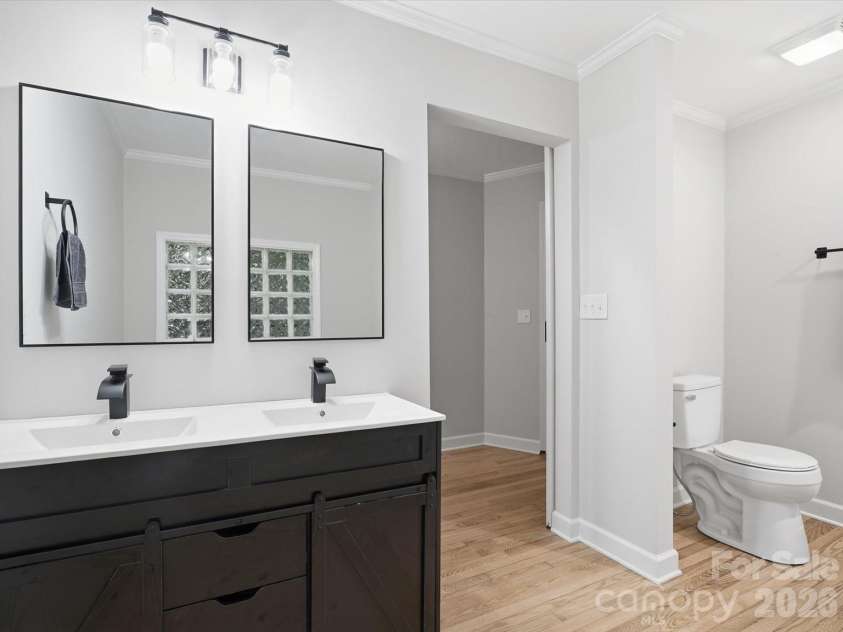 190 Forsaken Drive, China Grove, NC 28023.  MLS# CAR4420833, YatesRealty ID 54910. Primary Bath