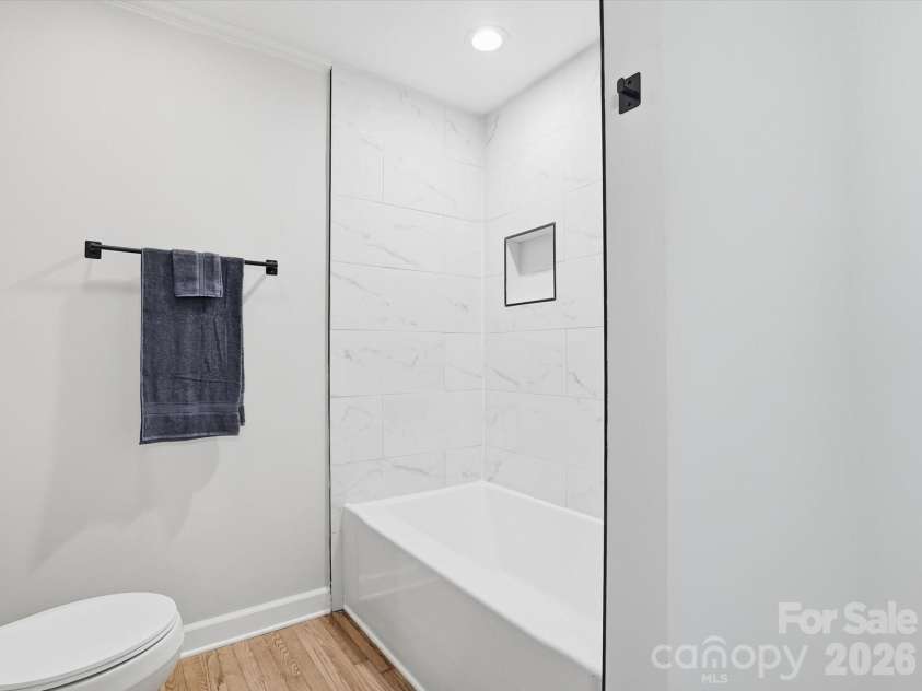 190 Forsaken Drive, China Grove, NC 28023.  MLS# CAR4420833, YatesRealty ID 54910. Primary Bath