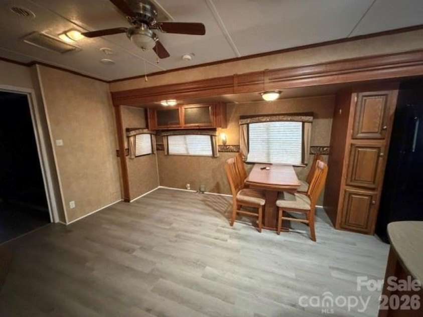 109 Driftwood Trail, Mount Gilead, NC 27306.  MLS# CAR4431756, YatesRealty ID 54915. Dinette