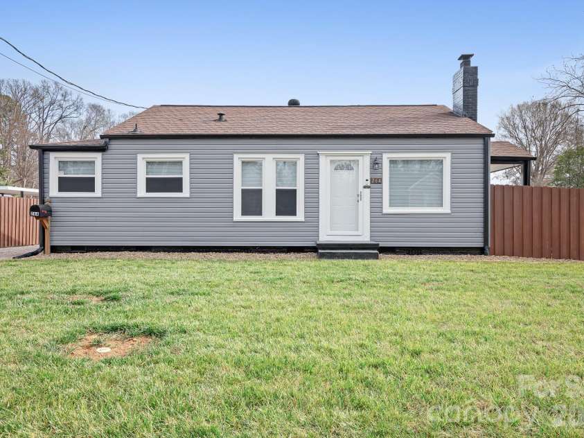 264 Mcneely Avenue, Mooresville, NC 28115.  MLS# CAR4332501, YatesRealty ID 54918. 