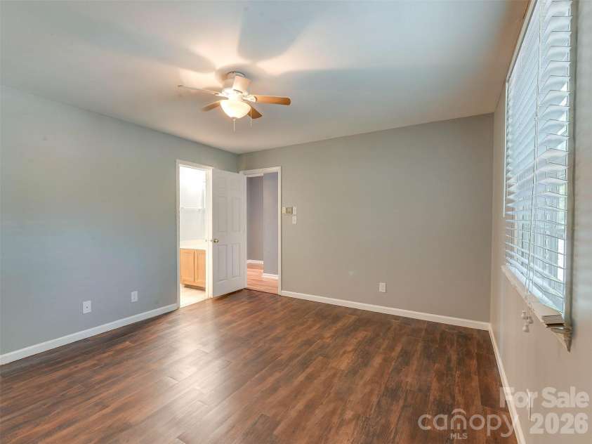 766 Marsh Road, Charlotte, NC 28209.  MLS# CAR4408658, YatesRealty ID 54919. 1-bed 1-bath layout