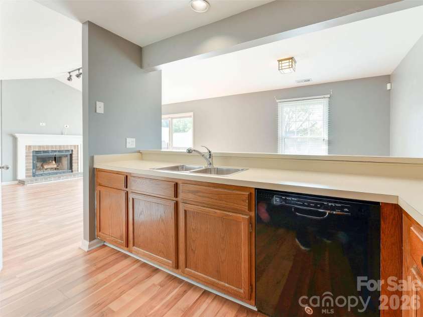 766 Marsh Road, Charlotte, NC 28209.  MLS# CAR4408658, YatesRealty ID 54919. 