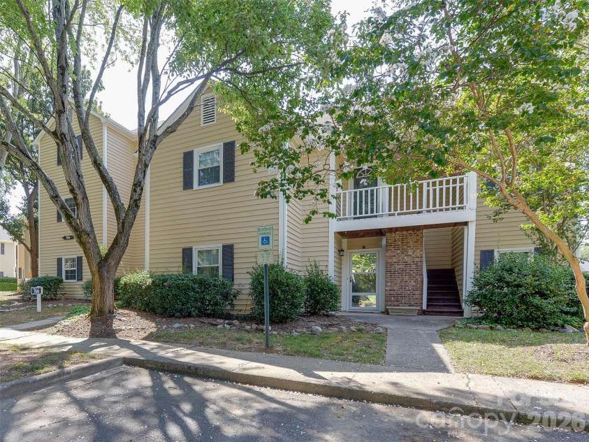 766 Marsh Road, Charlotte, NC 28209.  MLS# CAR4408658, YatesRealty ID 54919. 