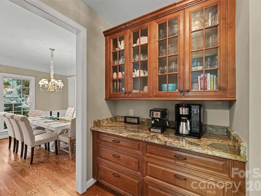 5523 Tullamore Lane, Charlotte, NC 28269.  MLS# CAR4431726, YatesRealty ID 54921. 