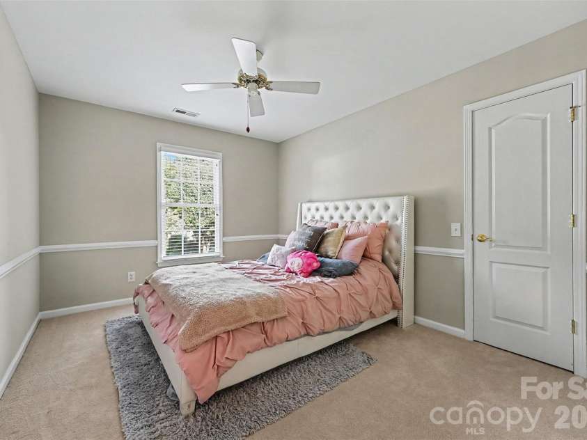 5523 Tullamore Lane, Charlotte, NC 28269.  MLS# CAR4431726, YatesRealty ID 54921. 