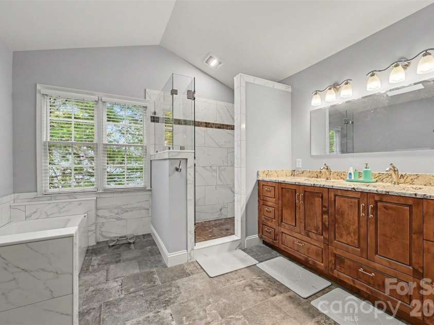 5523 Tullamore Lane, Charlotte, NC 28269.  MLS# CAR4431726, YatesRealty ID 54921. 
