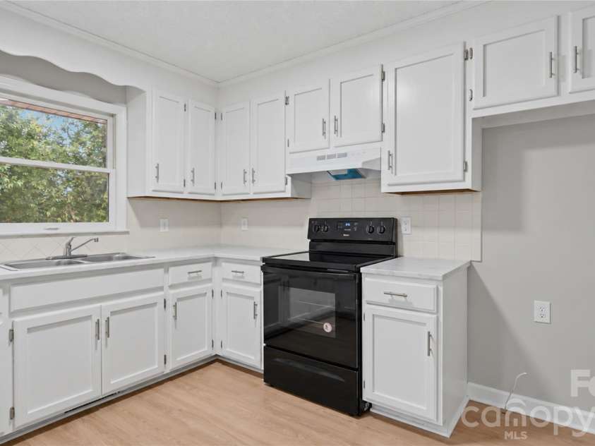 3050 Bridgewater Road, Rock Hill, SC 29730.  MLS# CAR4431369, YatesRealty ID 54922. 
