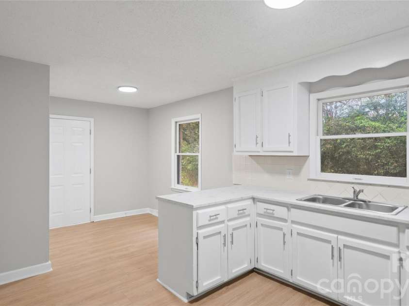 3050 Bridgewater Road, Rock Hill, SC 29730.  MLS# CAR4431369, YatesRealty ID 54922. 