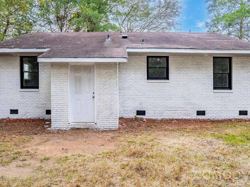 3050 Bridgewater Road, Rock Hill, SC 29730.  MLS# CAR4431369, YatesRealty ID 54922. 