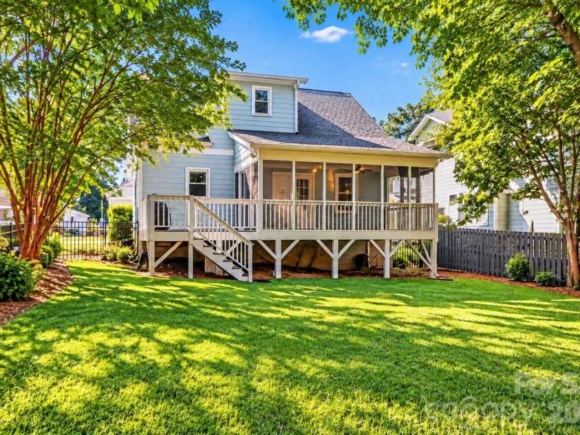 1912 Parson Drive, Charlotte, NC 28205.  MLS# CAR4431198, YatesRealty ID 54926. 