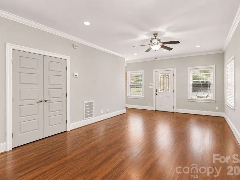 1912 Parson Drive, Charlotte, NC 28205.  MLS# CAR4431198, YatesRealty ID 54926. 
