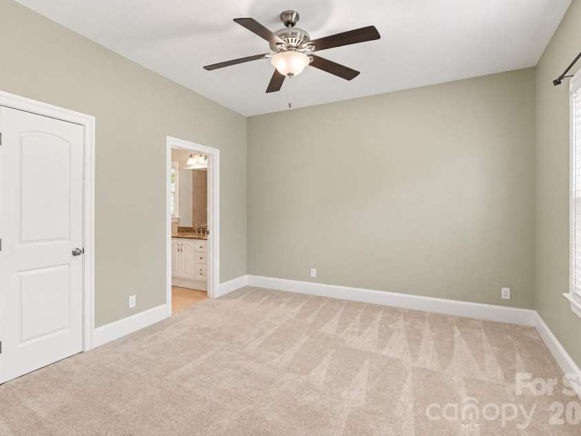 1912 Parson Drive, Charlotte, NC 28205.  MLS# CAR4431198, YatesRealty ID 54926. 
