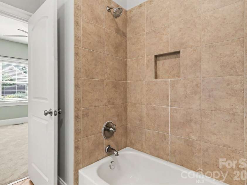 1912 Parson Drive, Charlotte, NC 28205.  MLS# CAR4431198, YatesRealty ID 54926. 