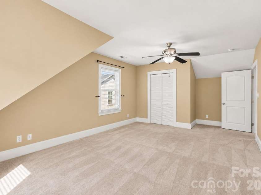 1912 Parson Drive, Charlotte, NC 28205.  MLS# CAR4431198, YatesRealty ID 54926. 