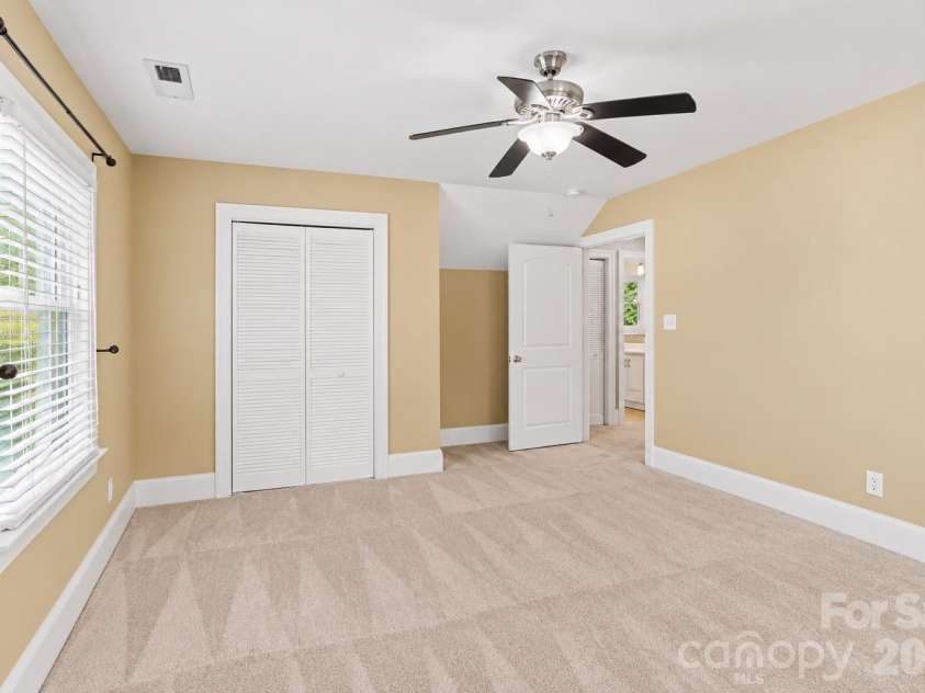 1912 Parson Drive, Charlotte, NC 28205.  MLS# CAR4431198, YatesRealty ID 54926. 