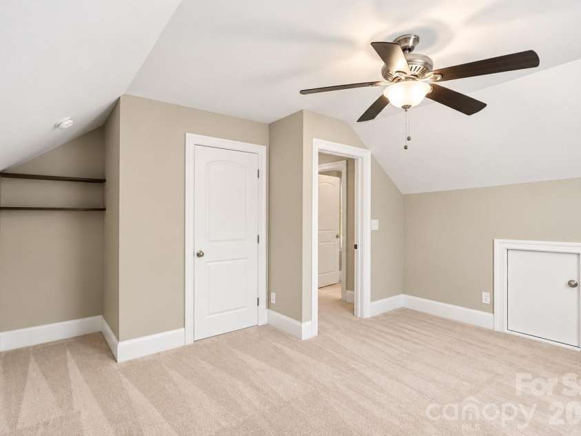 1912 Parson Drive, Charlotte, NC 28205.  MLS# CAR4431198, YatesRealty ID 54926. 