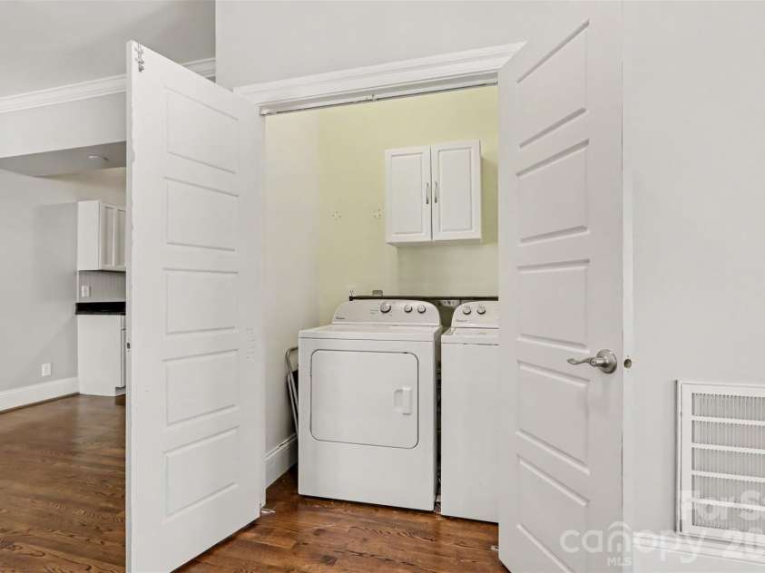 1912 Parson Drive, Charlotte, NC 28205.  MLS# CAR4431198, YatesRealty ID 54926. 