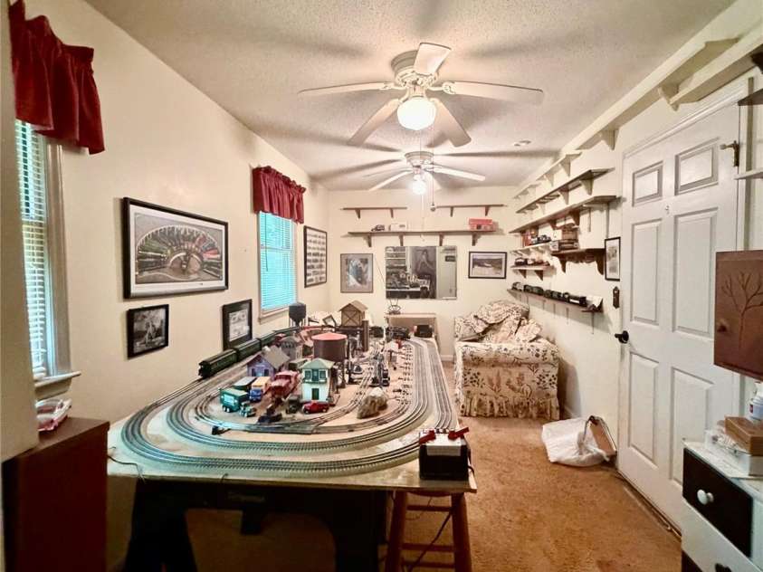 1750 29th Avenue Place, Hickory, NC 28601.  MLS# CAR4431295, YatesRealty ID 54927. Bonus room attached to garage