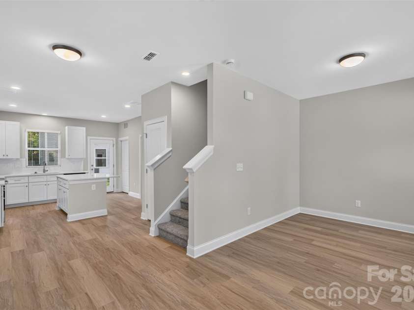 3533 Avalon Avenue, Charlotte, NC 28208.  MLS# CAR4431721, YatesRealty ID 54929. 