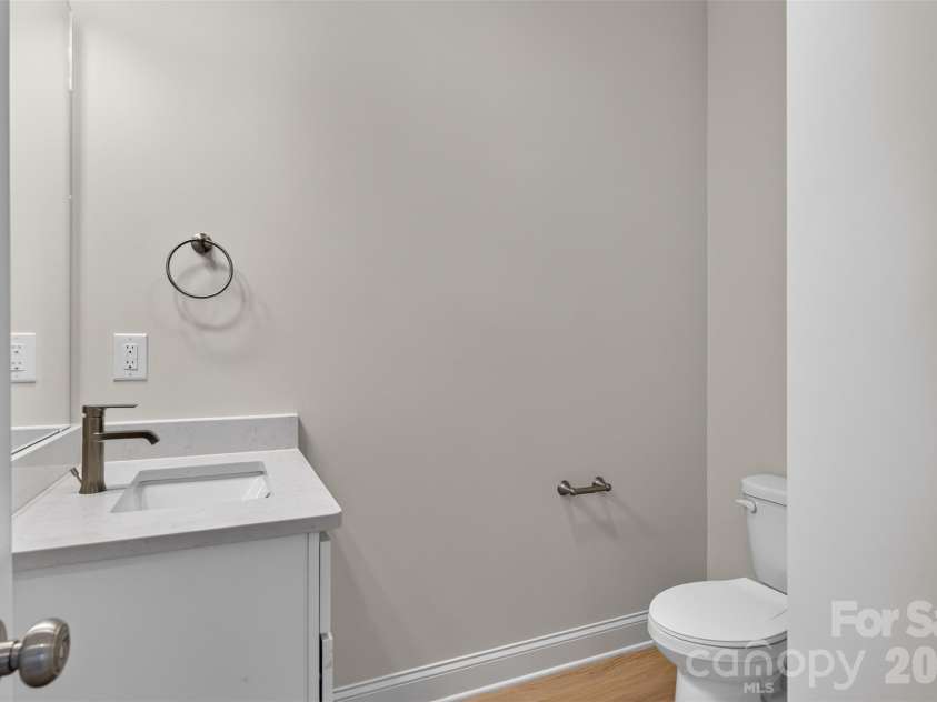 3533 Avalon Avenue, Charlotte, NC 28208.  MLS# CAR4431721, YatesRealty ID 54929. 