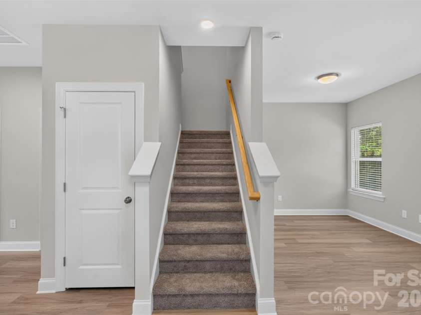3533 Avalon Avenue, Charlotte, NC 28208.  MLS# CAR4431721, YatesRealty ID 54929. 