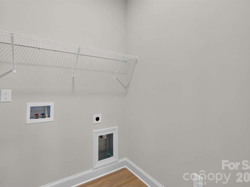 3533 Avalon Avenue, Charlotte, NC 28208.  MLS# CAR4431721, YatesRealty ID 54929. 