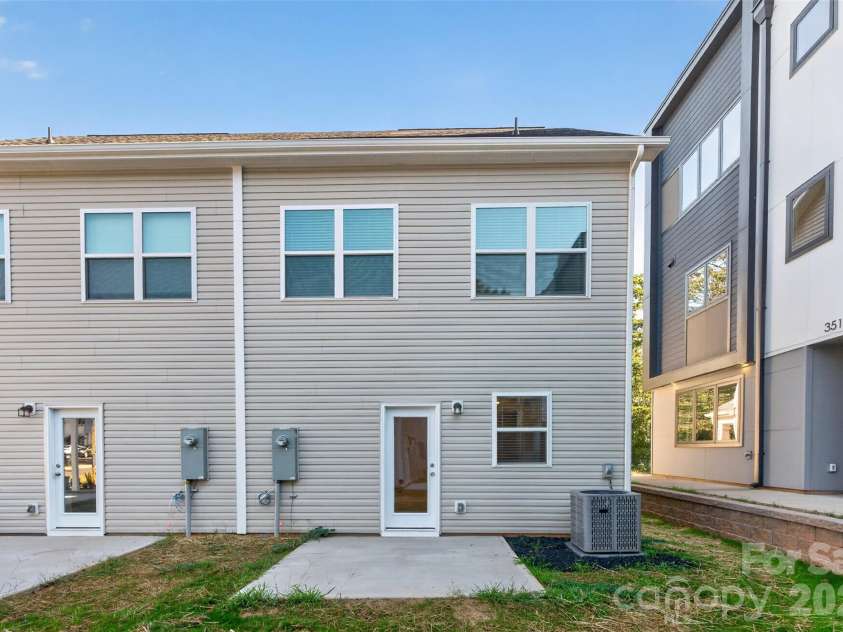 3533 Avalon Avenue, Charlotte, NC 28208.  MLS# CAR4431721, YatesRealty ID 54929. 