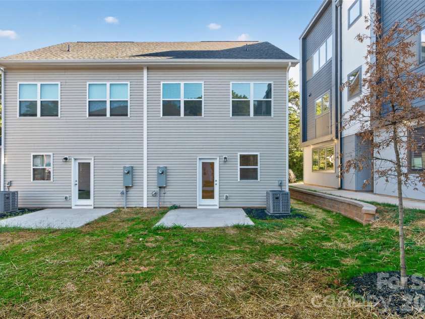 3533 Avalon Avenue, Charlotte, NC 28208.  MLS# CAR4431721, YatesRealty ID 54929. 