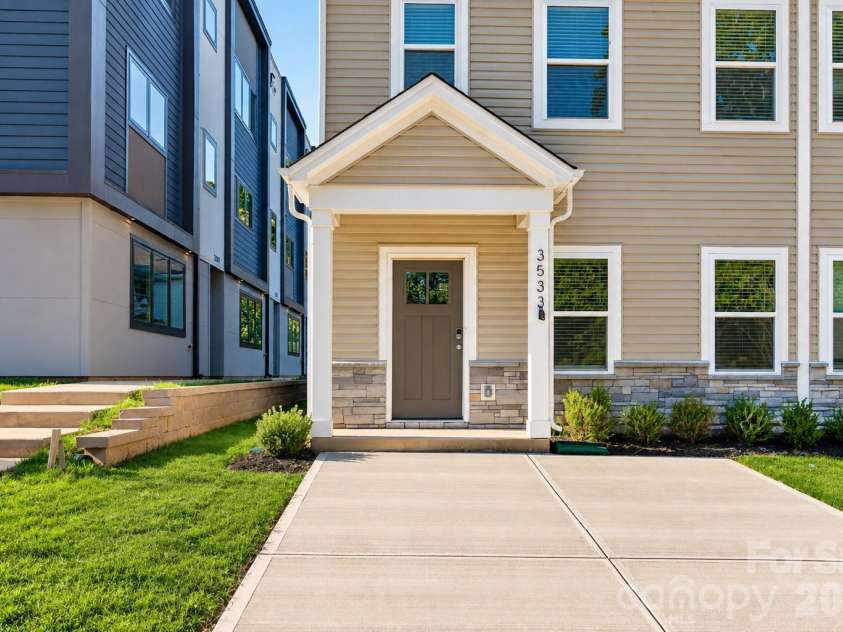 3533 Avalon Avenue, Charlotte, NC 28208.  MLS# CAR4431721, YatesRealty ID 54929. 