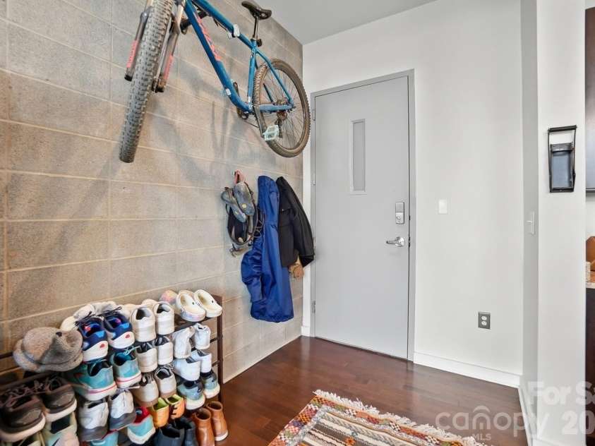 2116 McClintock Road, Charlotte, NC 28205.  MLS# CAR4347666, YatesRealty ID 5493. 