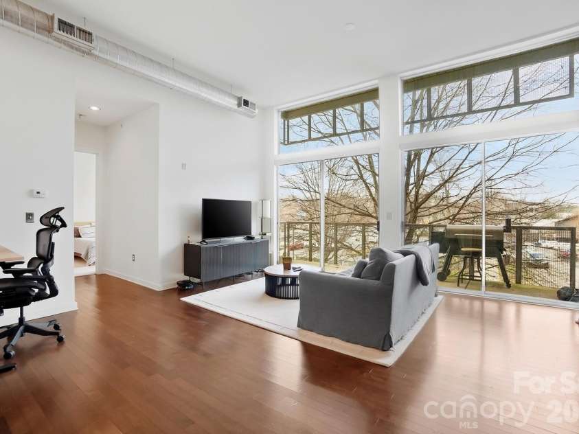 2116 McClintock Road, Charlotte, NC 28205.  MLS# CAR4347666, YatesRealty ID 5493. 