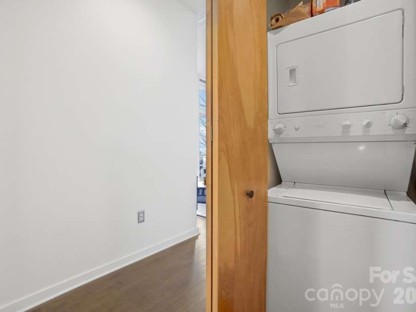 2116 McClintock Road, Charlotte, NC 28205.  MLS# CAR4347666, YatesRealty ID 5493. 