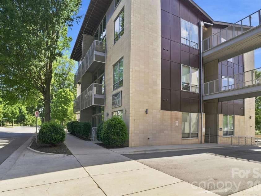 2116 Mcclintock Road, Charlotte, NC 28205.  MLS# CAR4421619, YatesRealty ID 5493. 