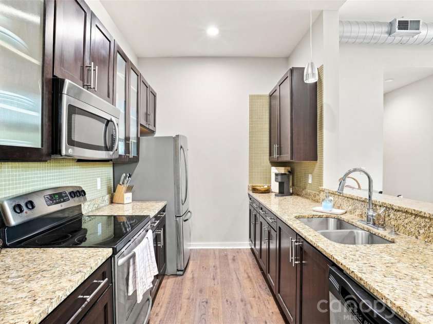 2116 Mcclintock Road, Charlotte, NC 28205.  MLS# CAR4421619, YatesRealty ID 5493. 