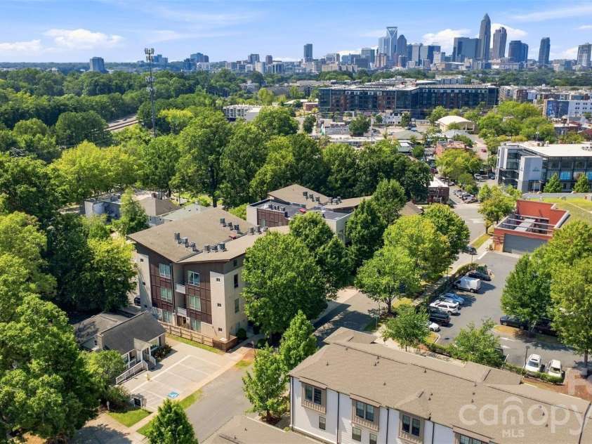 2116 Mcclintock Road, Charlotte, NC 28205.  MLS# CAR4421619, YatesRealty ID 5493. 