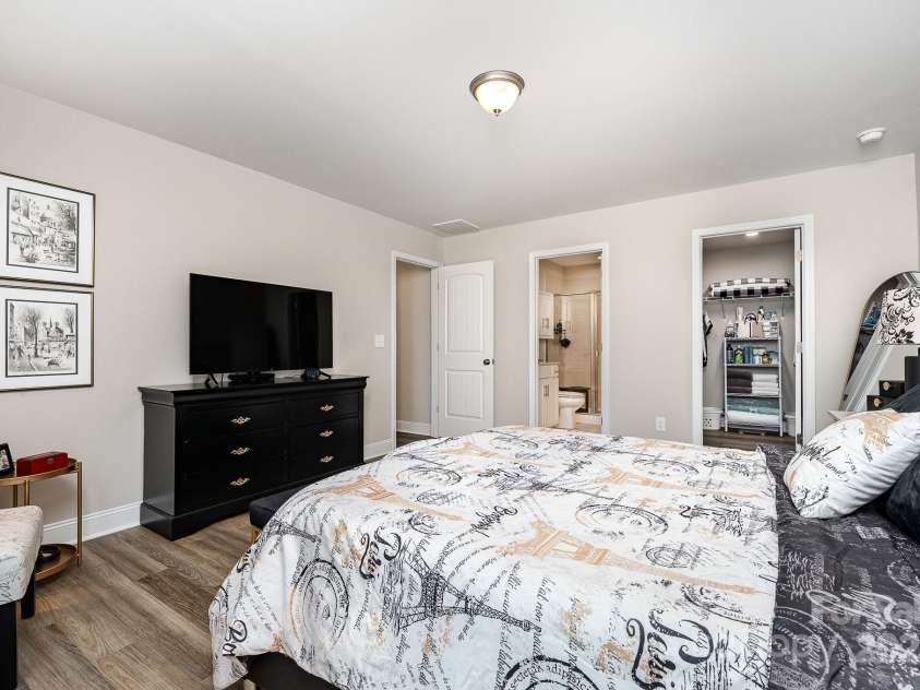 2961 Eddystone Lane, Winston Salem, NC 27103.  MLS# CAR4245984, YatesRealty ID 5493. 