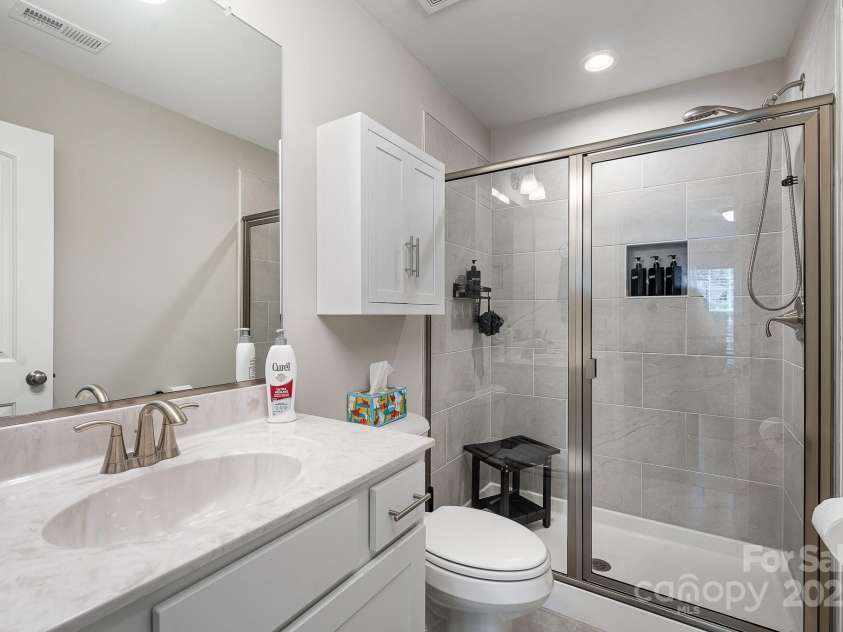 2961 Eddystone Lane, Winston Salem, NC 27103.  MLS# CAR4245984, YatesRealty ID 5493. 