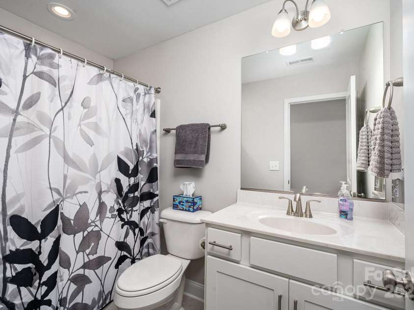 2961 Eddystone Lane, Winston Salem, NC 27103.  MLS# CAR4245984, YatesRealty ID 5493. 