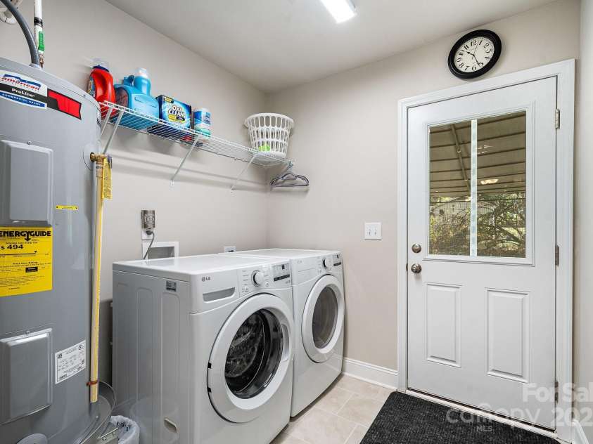 2961 Eddystone Lane, Winston Salem, NC 27103.  MLS# CAR4245984, YatesRealty ID 5493. 