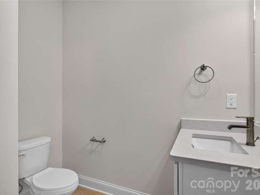 3535 Avalon Avenue, Charlotte, NC 28208.  MLS# CAR4431703, YatesRealty ID 54930. 
