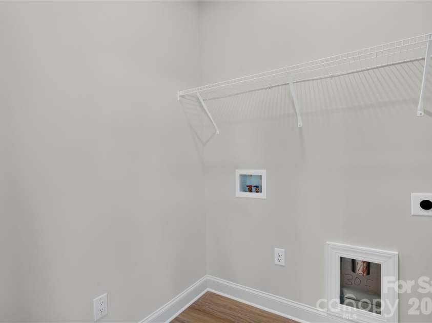 3535 Avalon Avenue, Charlotte, NC 28208.  MLS# CAR4431703, YatesRealty ID 54930. 