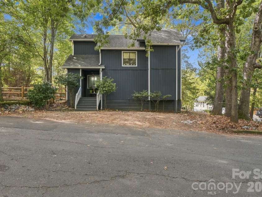27046 Tidal Way, Tega Cay, SC 29708.  MLS# CAR4430075, YatesRealty ID 54932. 