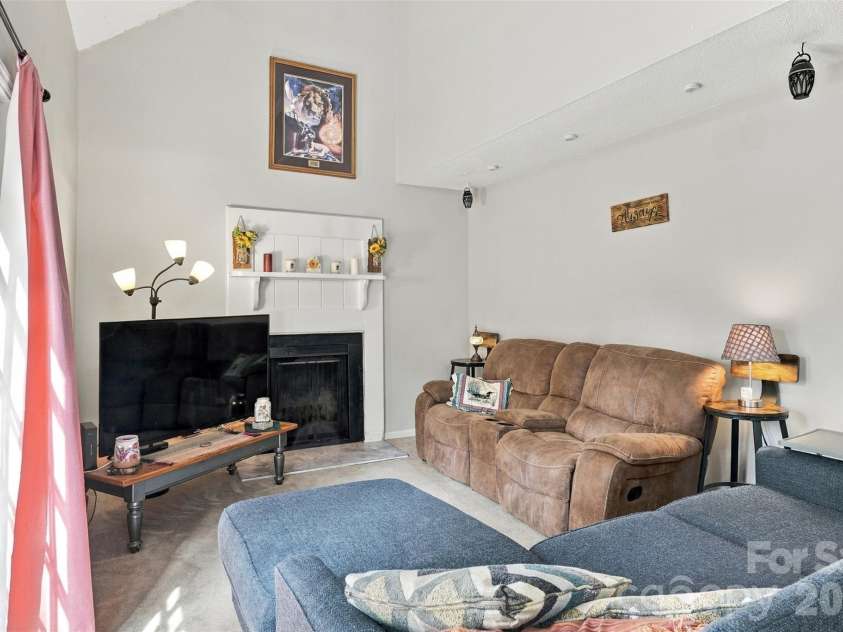 27046 Tidal Way, Tega Cay, SC 29708.  MLS# CAR4430075, YatesRealty ID 54932. 