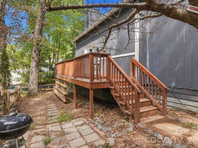 27046 Tidal Way, Tega Cay, SC 29708.  MLS# CAR4430075, YatesRealty ID 54932. 
