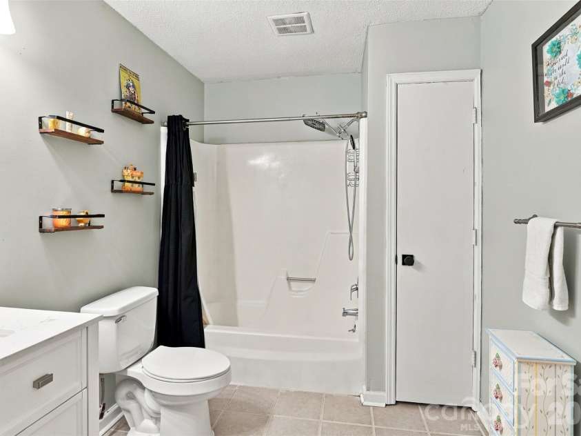 27046 Tidal Way, Tega Cay, SC 29708.  MLS# CAR4430075, YatesRealty ID 54932. 