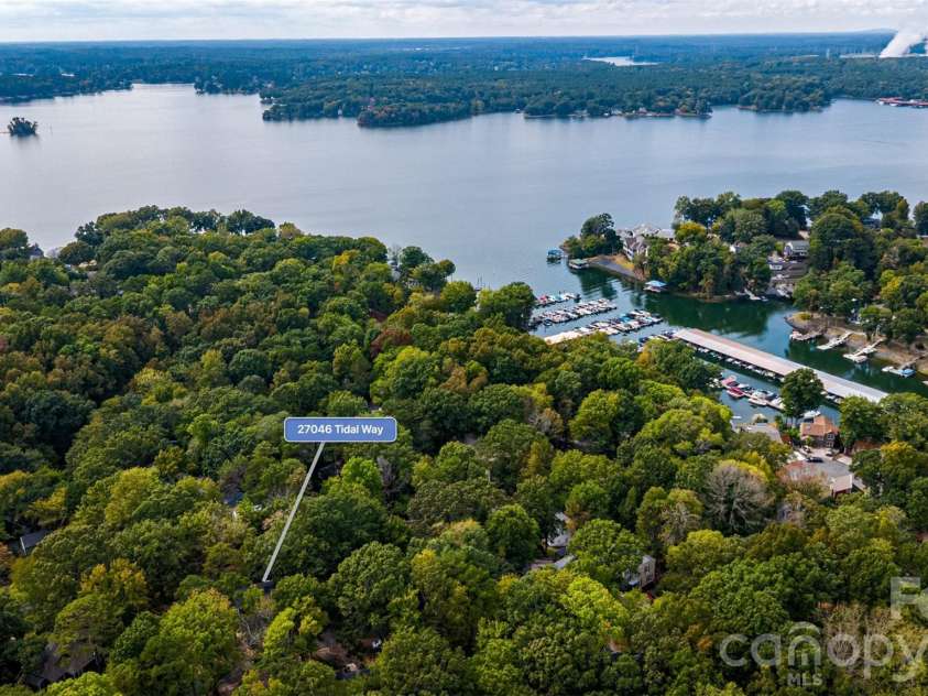 27046 Tidal Way, Tega Cay, SC 29708.  MLS# CAR4430075, YatesRealty ID 54932. 