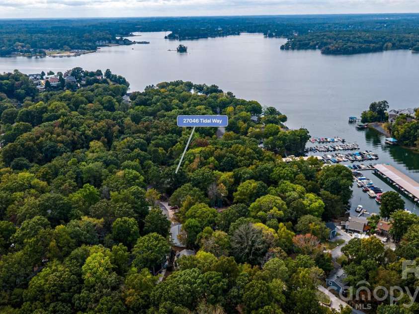 27046 Tidal Way, Tega Cay, SC 29708.  MLS# CAR4430075, YatesRealty ID 54932. 
