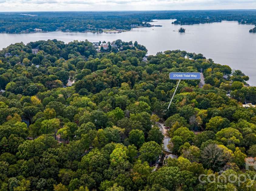 27046 Tidal Way, Tega Cay, SC 29708.  MLS# CAR4430075, YatesRealty ID 54932. 