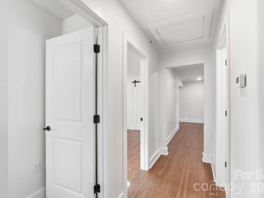 3228 Barfield Drive, Charlotte, NC 28217.  MLS# CAR4431105, YatesRealty ID 54933. 