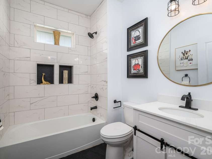136 Sellers Road, Kings Mountain, NC 28086.  MLS# CAR4429101, YatesRealty ID 54934. Bathroom